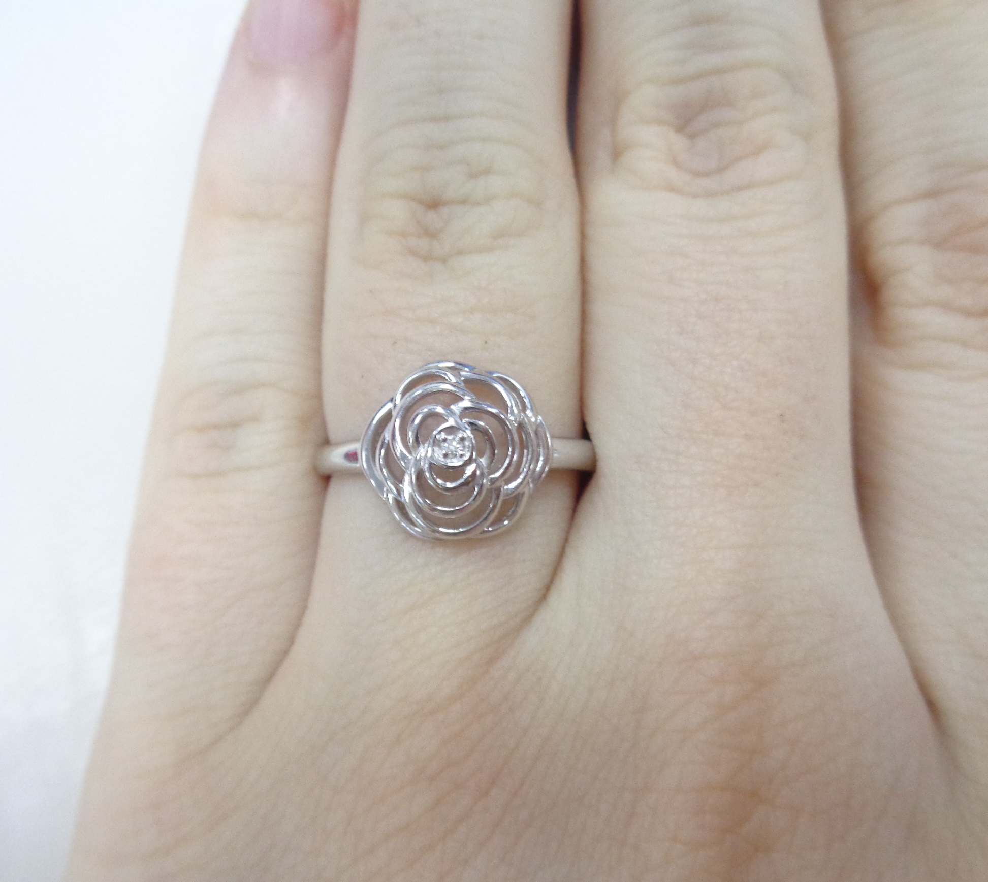 Серебряное кольцо с бриллиантом "Роза"